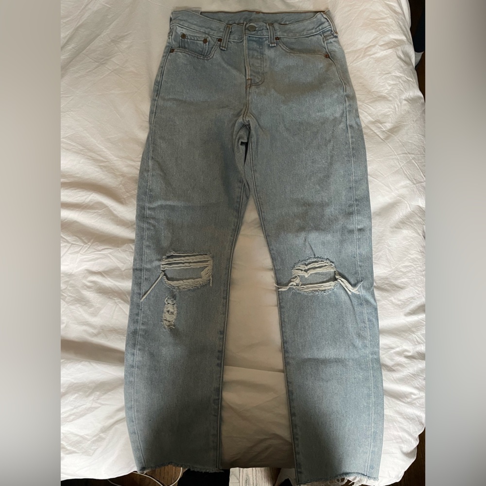 Levi’s Wedgie - size 26